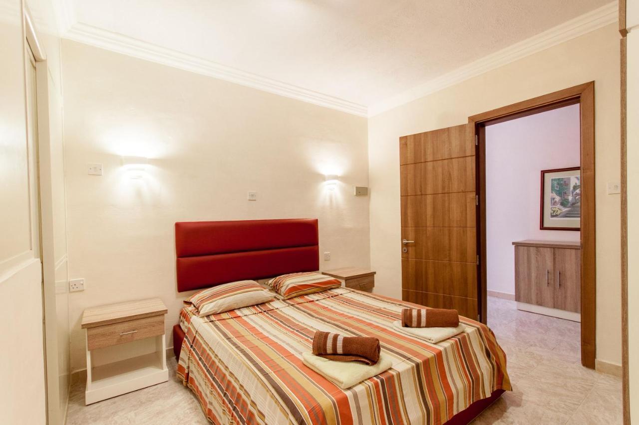 Pool And Sea Merill Apartments - Happy Rentals Mellieha Luaran gambar