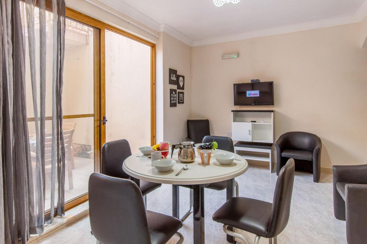 Pool And Sea Merill Apartments - Happy Rentals Mellieha Luaran gambar