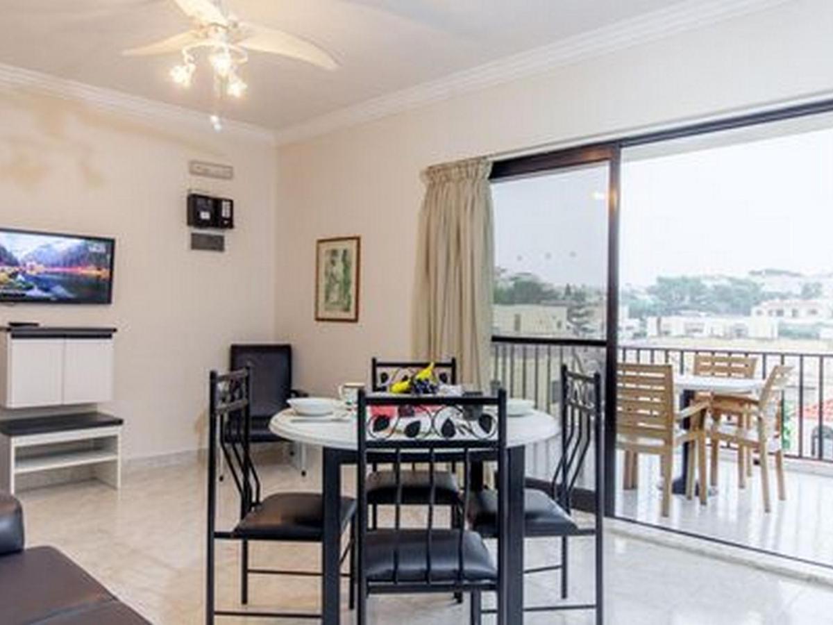 Pool And Sea Merill Apartments - Happy Rentals Mellieha Luaran gambar