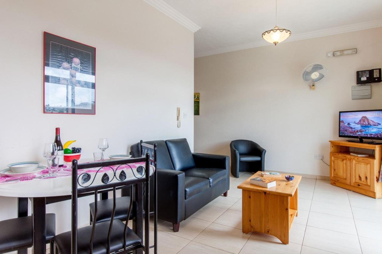 Pool And Sea Merill Apartments - Happy Rentals Mellieha Luaran gambar