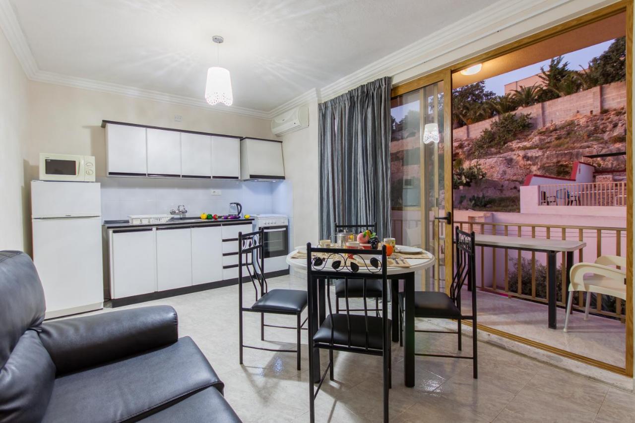 Pool And Sea Merill Apartments - Happy Rentals Mellieha Luaran gambar