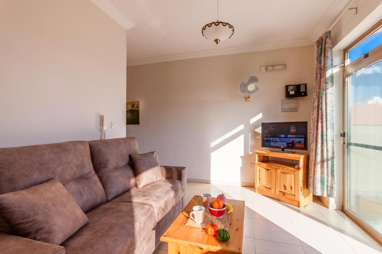 Pool And Sea Merill Apartments - Happy Rentals Mellieha Luaran gambar