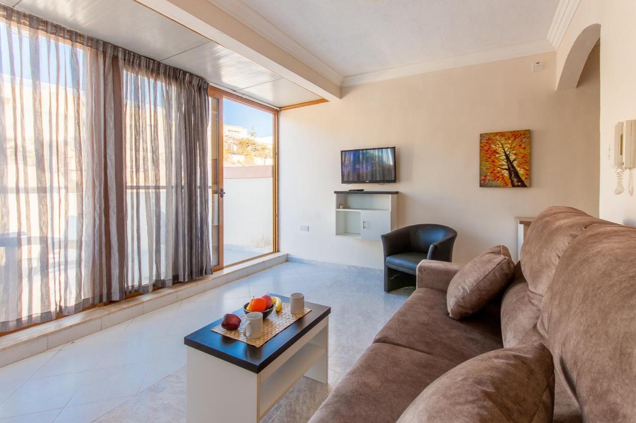 Pool And Sea Merill Apartments - Happy Rentals Mellieha Luaran gambar